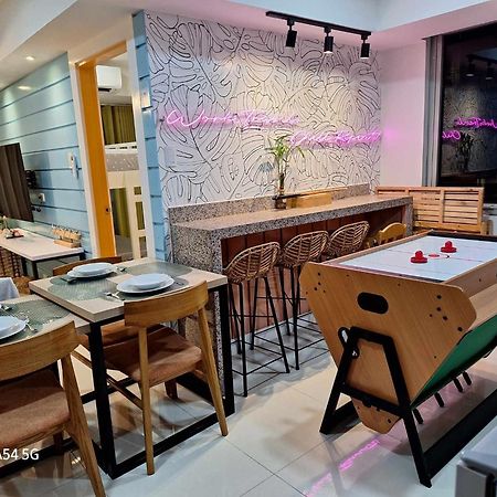 Holiday Escape Philippines マニラ市 エクステリア 写真