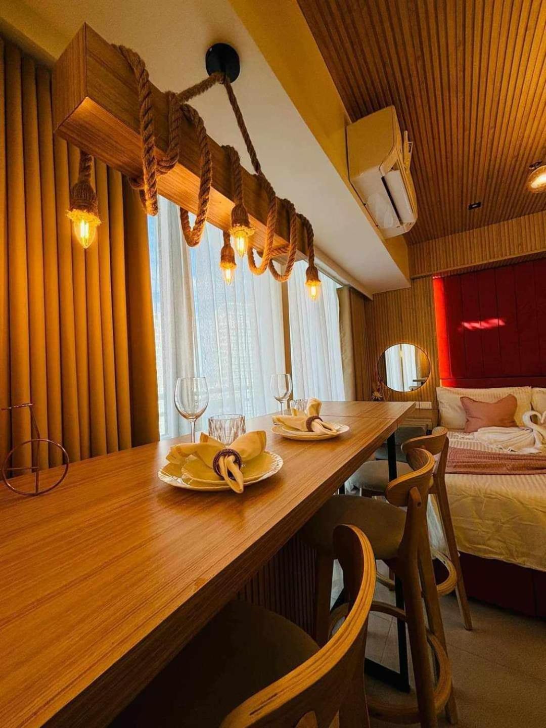 Holiday Escape Philippines マニラ市 エクステリア 写真